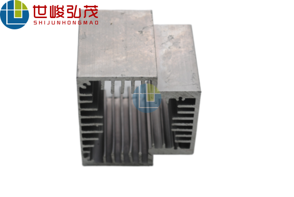 電子散熱器鋁型材-3 電子散熱器鋁型材-3