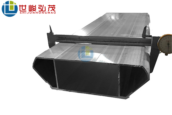 新能源汽車/電動(dòng)三輪車防滑腳踏板鋁型材 新能源汽車/電動(dòng)三輪車防滑腳踏板鋁型材